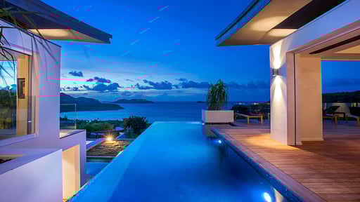 Villa Wings Swimming pool