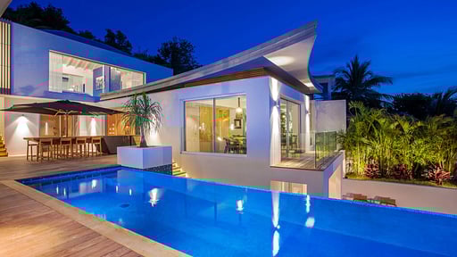 Villa Wings Swimming pool