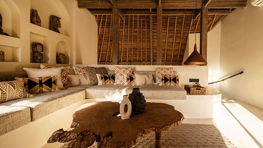 Villa Xanadu Media room