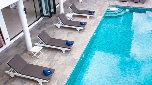 Villa XXIV Бассейн