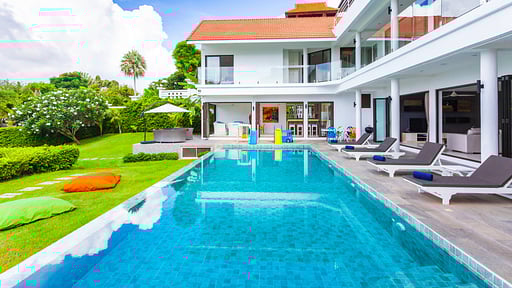 Villa XXIV Бассейн