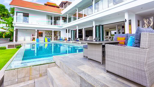 Villa XXIV Бассейн