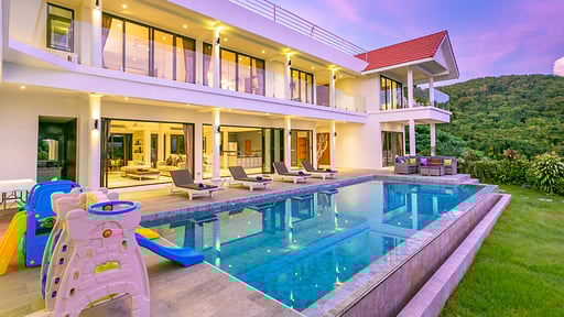 Villa XXIV Бассейн