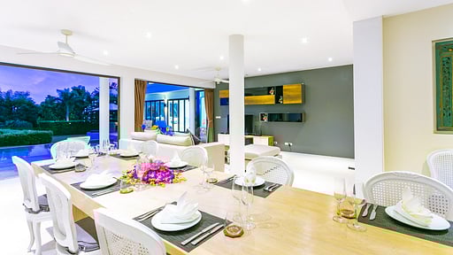 Villa XXIV Обеденная зона