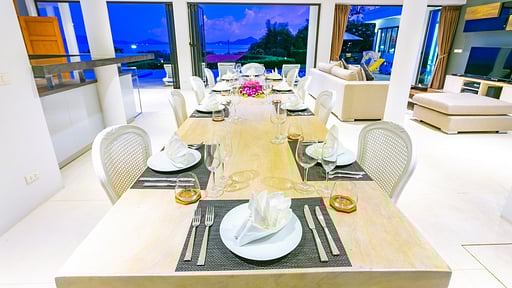 Villa XXIV Обеденная зона