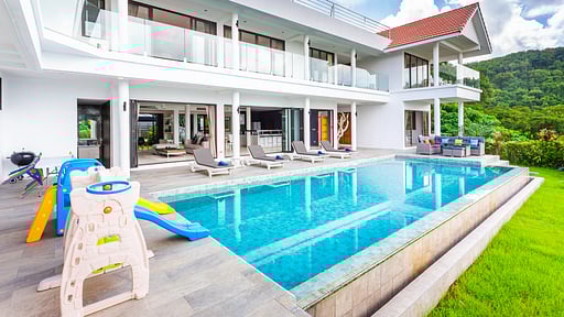 Villa XXIV Бассейн