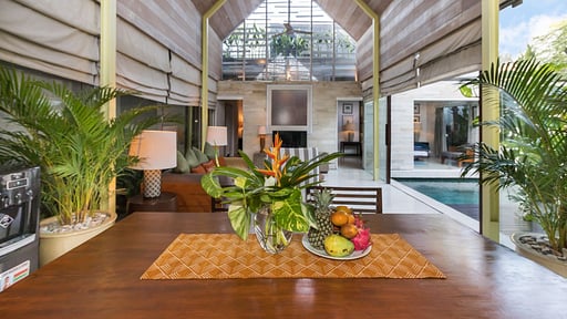 Villa Yasa Canggu Dining area