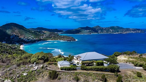 Villa Yellowbird Drone pictures