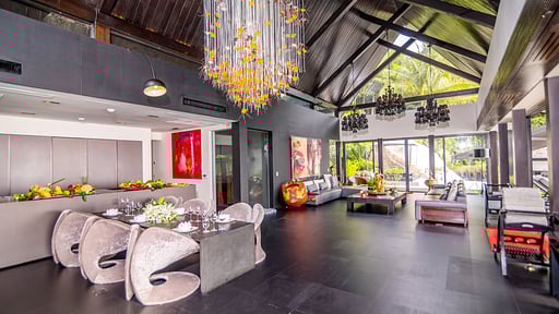 Villa Yin Dining area