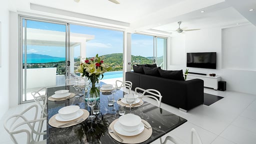 Villa Yindee Dining area