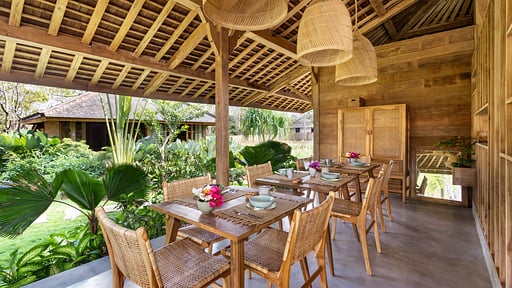 Villa Yoga Bingin Dining area