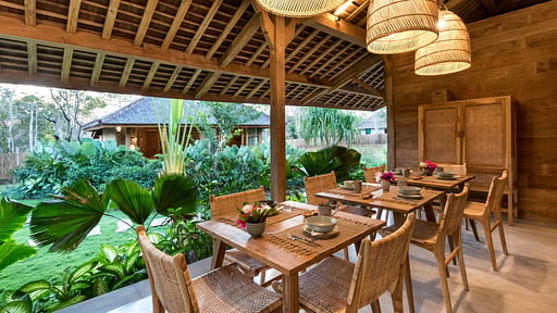 Villa Yoga Bingin Dining area