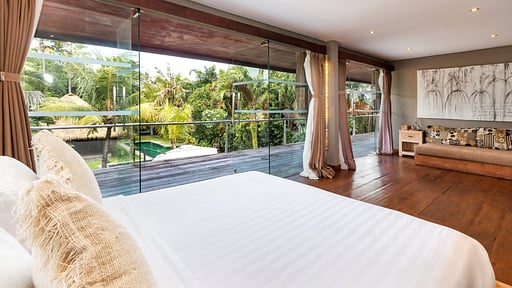 Villa Yoga Bedroom 1