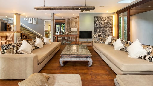 Villa Yoga Living room 1