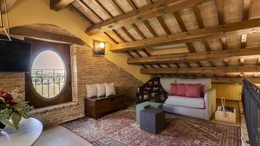 Villa Your Country Escape Salon