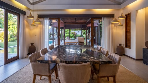 Villa Yudhistira Dining area