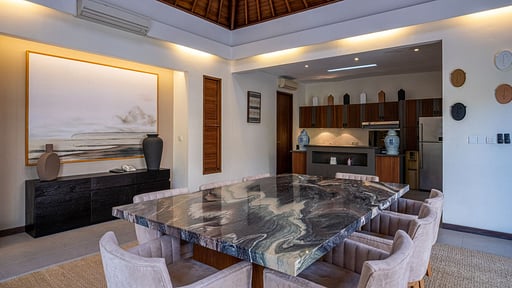 Villa Yudhistira Dining area
