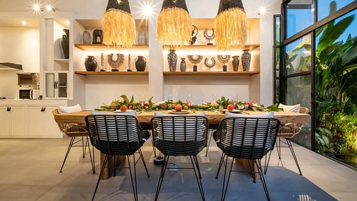 Villa Yukiko Dining area