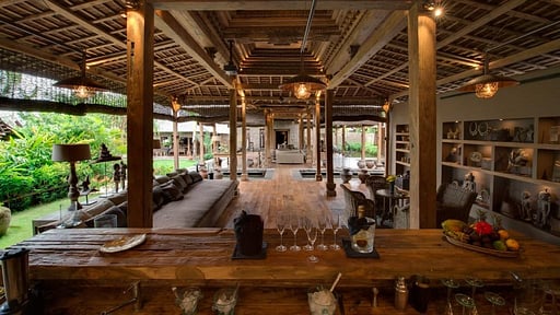 Villa Zelie Dining area
