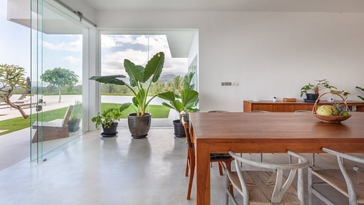 Villa Zen Sengkidu Dining area