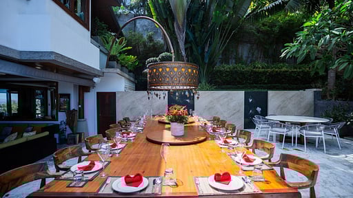 Villa ZeniMo Обеденная зона