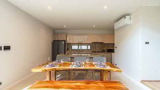 V217 Villa Zenithy Eethoek