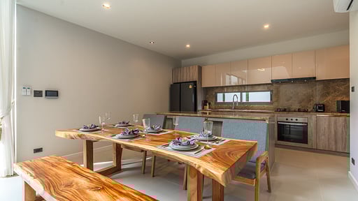 V217 Villa Zenithy Eethoek