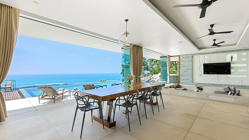 Villa Zest Dining area