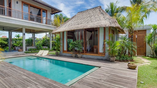 Zin Berawa Villa Swimming pool