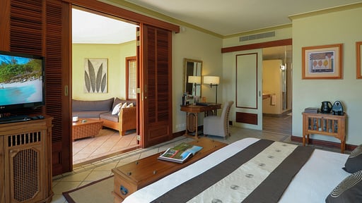 Villas Dinarobin Bedroom 2