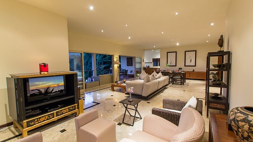 Viola Villa Living room