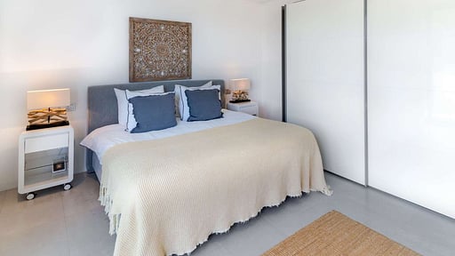 Villa Vista Blue Bedroom 2