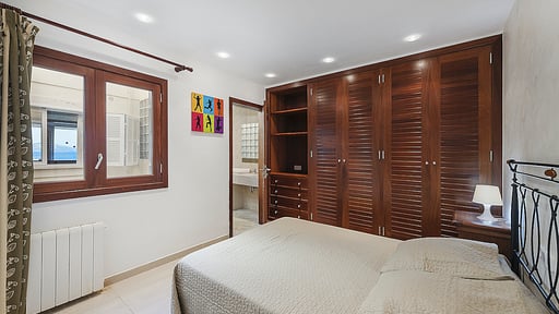 Vista IV Apartment Bedroom 1