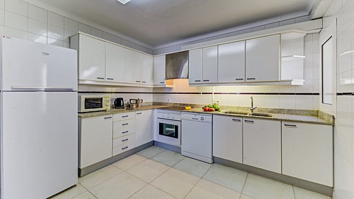 Vora Mar Beachfront Apartment Kitchen