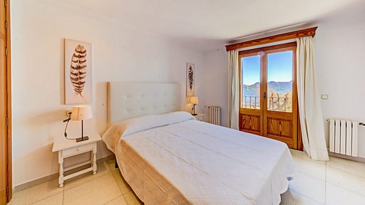 Vora Mar Beachfront Apartment Bedroom 1