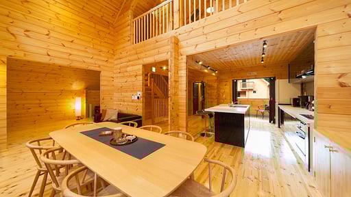 Wadano Woods Chalet Four Dining area