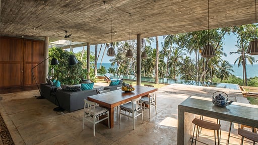 Walatta House Обеденная зона