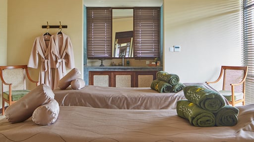 Water Garden Duplex Villa Spa