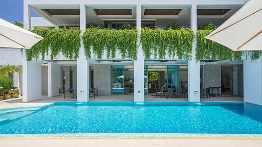 Waterfall Bay Villa Swimming pool