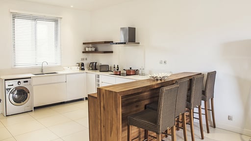 West Coast Marina Deluxe Apartment Kitchen