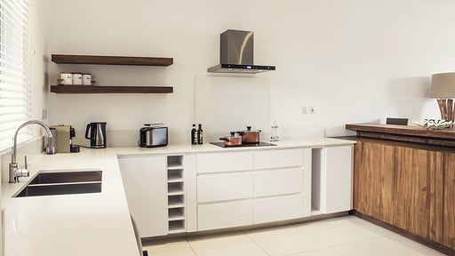 West Coast Marina Deluxe Apartment Kitchen
