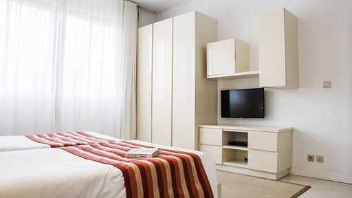West Coast Marina Deluxe Apartment Slaapkamer 2