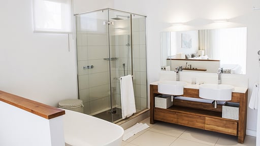West Coast Marina Deluxe Apartment Slaapkamer 1