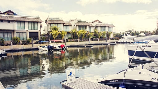 West Coast Marina Deluxe Apartment Surroundings