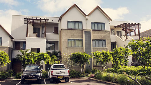 West Coast Marina Deluxe Apartment Parking areas