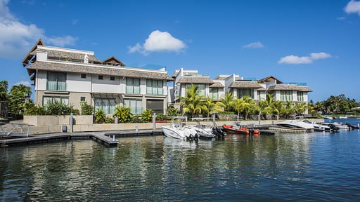 West Coast Marina Deluxe Apartment Surroundings