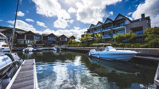 West Coast Marina Deluxe Apartment Surroundings