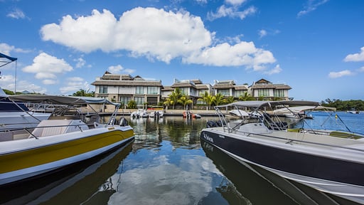 West Coast Marina Deluxe Apartment Surroundings