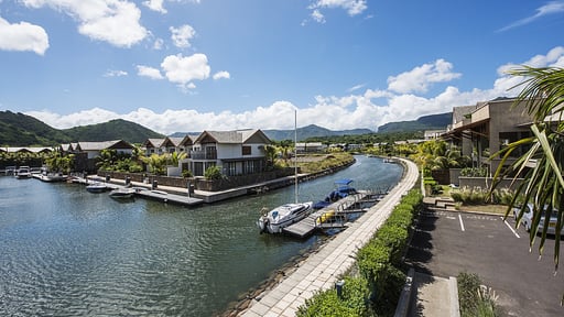 West Coast Marina Deluxe Apartment Surroundings