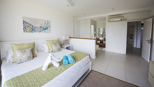 West Coast Marina Deluxe Apartment Slaapkamer 1